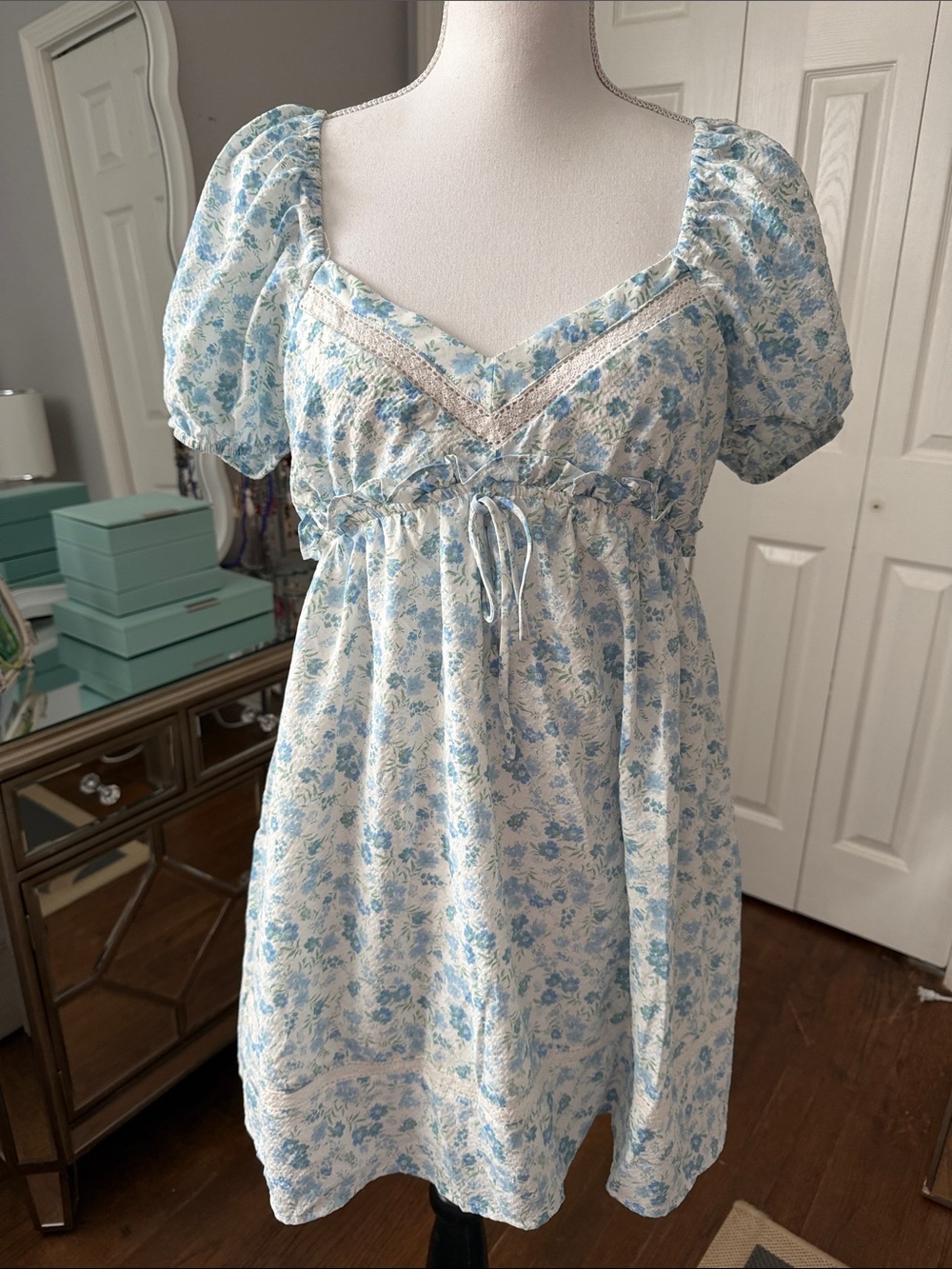 Altar'D State Blue Floral Smocked NWOT Babydoll Mini Dress Lg ❤️